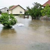 Hrvatska: U Rasinji stradalo 30-ak kuća, voda došlo do prozora