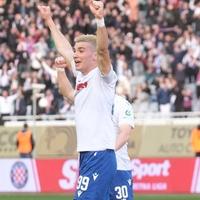 Mladi "Zmaj" u centru pažnje: Postavio pitanje sudiji nakon prvog gola za Hajduk, zatim nasmijao Livaju i društvo