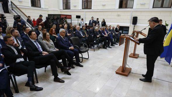 Sa konferencije za medije - Avaz