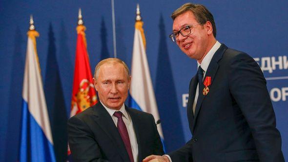 Putin i Vučić tokom jednog raniijeg sastanka - Avaz