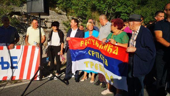 Protest podrške Dodiku - Avaz