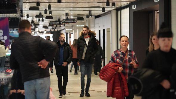 Ogromne gužve: Black Friday u Sarajevu - Avaz