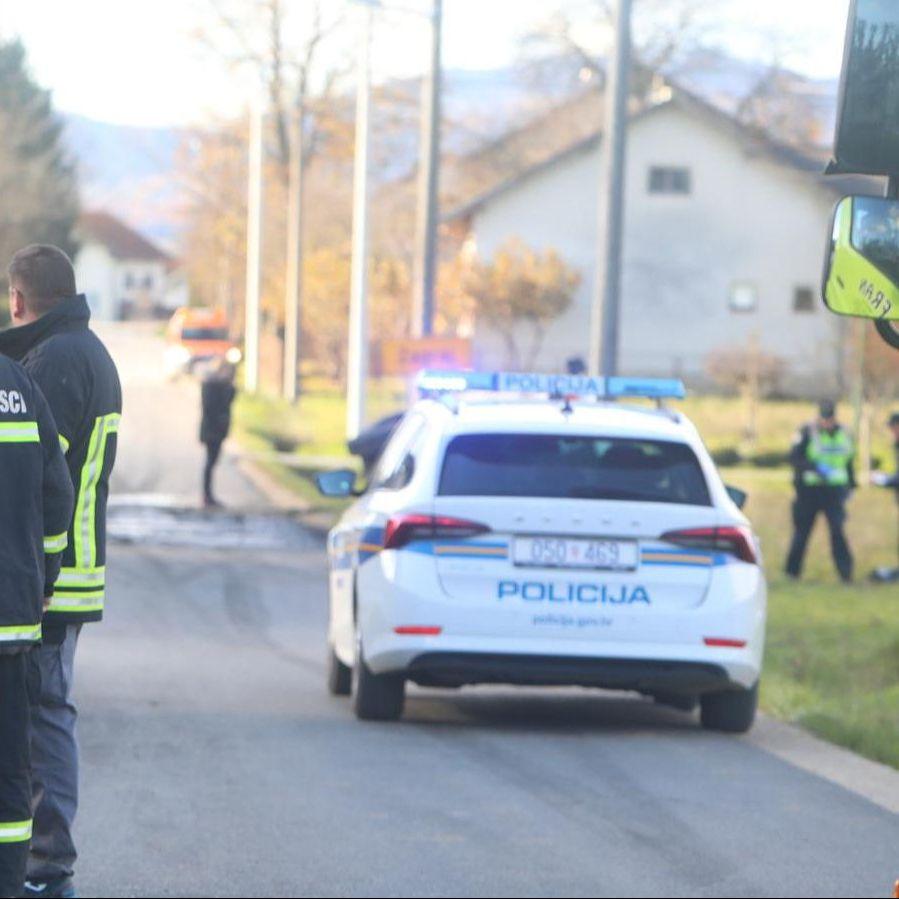 Hitna pod rotacijom prošla na crveno svjetlo: Udarila u vozilo s pijanim vozačem i djetetom