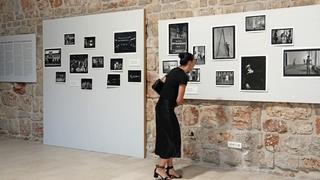 U Dubrovniku otvorena izložba fotografija "Prvo ratno kino Apollo"