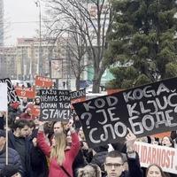 Građani održali protest ispred Parlamenta BiH: Studenti iznijeli zahtjeve i poslali poruku vlasti