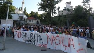 Foto + video / Stotine ljudi na protestima u Gradačcu: "Stop svim oblicima nasilja"