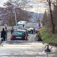 Dvije osobe poginule u stravičnoj nesreći na putu Konjic-Jablanica, dvoje djece povrijeđeno