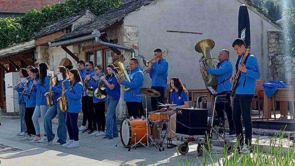 Stolačka limena muzika - Avaz