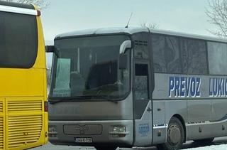 U Sremskoj Mitrovici kamenovan autobus iz bh. entiteta RS, policija traga za počiniocem