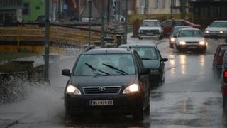 Upaljen žuti meteoalarm: U BiH pljuskovi s grmljavinom 