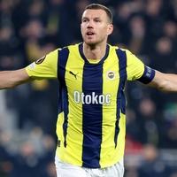 Fenerbahče jednom nogom u osmini finala: Džeko postigao novi gol