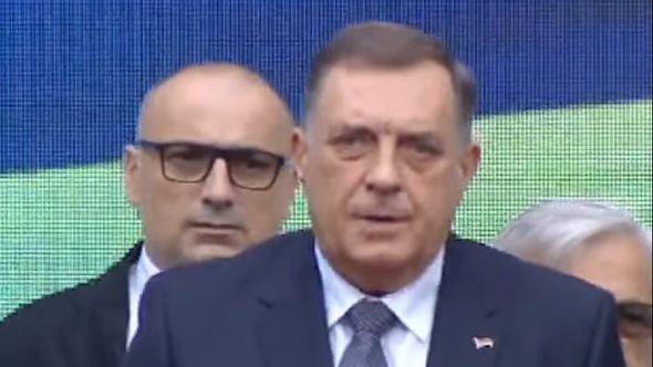 Dodik nakon izricanja presude ispred NSRS - Avaz