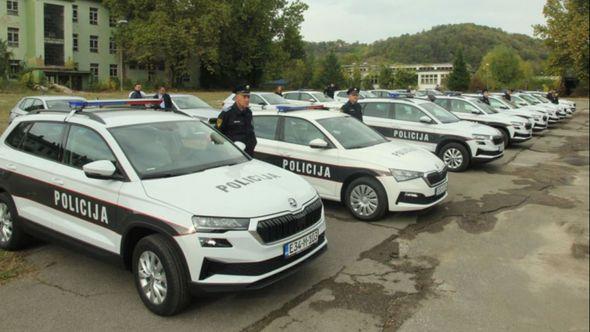 Prezentacija novonabavljenih specijalizovanih transportera Uprave policije MUP-a TK - Avaz