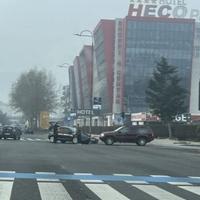 Udes u Sarajevu: Sudarila se dva automobila 