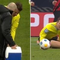 Video / U Srbiji je najomraženiji sudija, a sada se povrijedio na meču Bundeslige