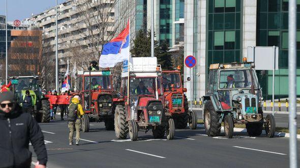 Protesti u Beogradu - Avaz