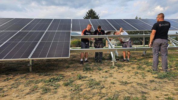 Postavljanje solarnih panela - Avaz