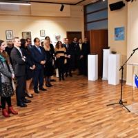 Otvorena izložba "Art Dialogue without Borders": Među autorima ambasadori, članovi njihovih porodica i osoblja ambasada