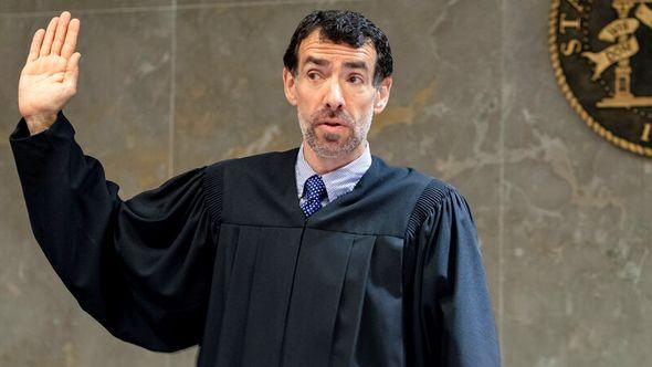 Fulton County Superior Court Judge Robert McBurney swears in potential jurors during proceedings to seat a special purpose grand jury in Atlanta, on May 2, 2022 - Avaz