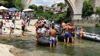 Uvertira u skokove sa Starog mosta: Održana tradicionalna "Šlaufijada"