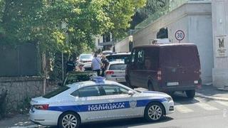 Haos kod ambasade Izraela u Beogradu: Policajac ranjen iz samostrela, napadač ubijen