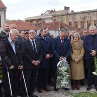 Dan nezavisnosti BiH u Mostaru: Na Fortici se zavihorila zastava BiH, na Šehitlucima odata počast braniocima