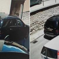 Potraga za vozačem Mercedesa koji je udario parkirana vozila u Starom Gradu