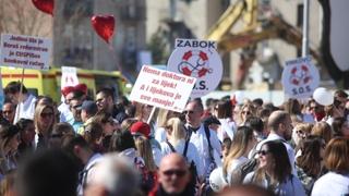 Protesti hrvatskih ljekara: "Premijeru, vi ste na potezu"