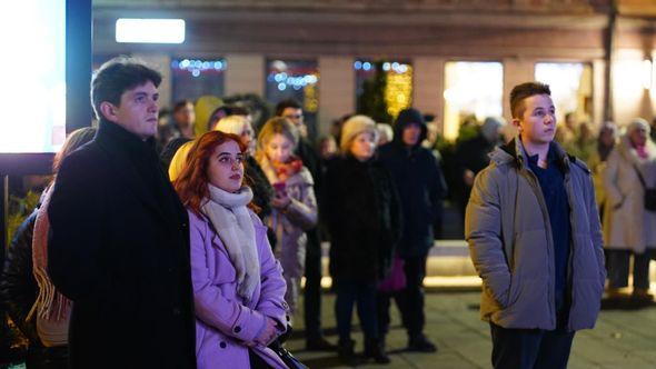 Publika uživa u svakoj noti - Avaz