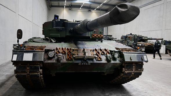 Leopard 2 - Avaz