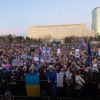 Masovni antivladini protesti u Bratislavi