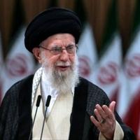 Hamenei na ukrajinskom upozorava Zelenskog: Zapadna podrška je samo privid