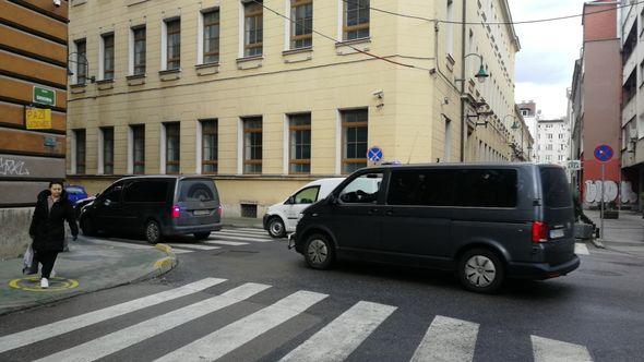 Kolona sudske policije u Sarajevu - Avaz