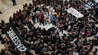 Demonstranti upali u Kapitol: Uhapšeno oko 50 ljudi