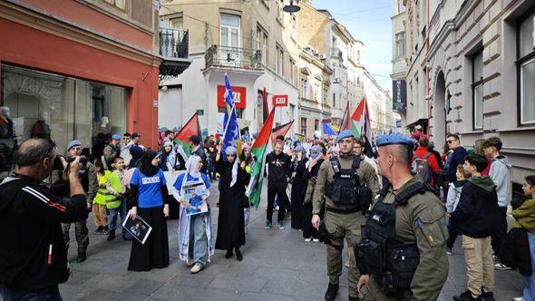 Mirna protestna šetnja - Avaz