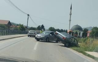 Nesreća kod Kiseljaka: Jedno vozilo sletjelo s kolovoza