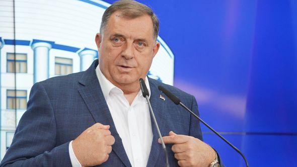 Dodik: Okupio tim advokata, sve se pomno prati - Avaz