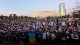 Masovni antivladini protesti u Bratislavi