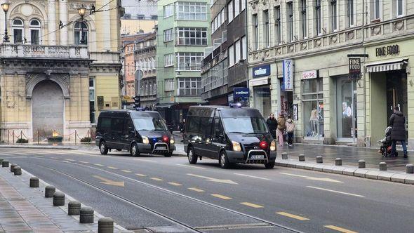 Policijske snage kod Vječne vatre - Avaz