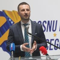 Efendić: Šmit je donio "ad hoc" rješenje, koje važi samo za imenovanje jedne vlade