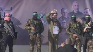 Hamas pustio tri izraelska taoca na slobodu: Nakon "ceremonije", uslijedilo potpisivanje dokumenata