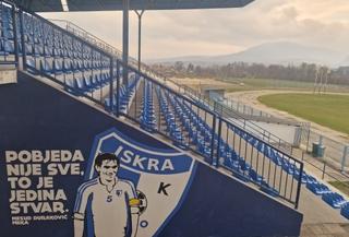 Na stadionu u Bugojnu oslikan mural legendarnom Mesudu Durakoviću