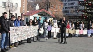 Održano mirno okupljanje majki i žena Srebrenice