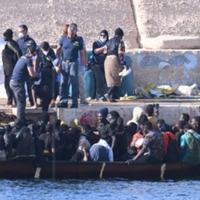 Kod Kanarskih otoka pokupljeno oko 500 migranata iz Afrike