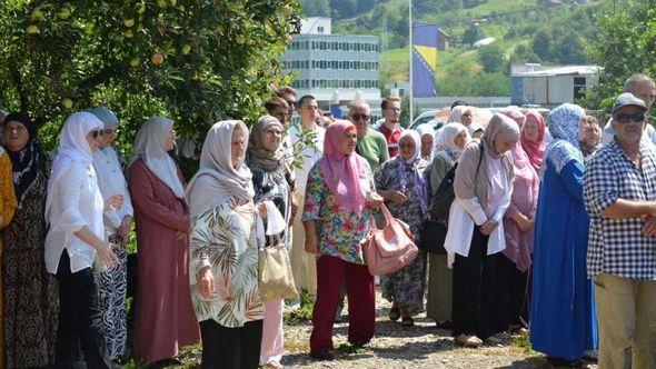 Obilaženje mjesta masovnih stratišta - Avaz