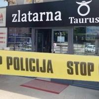 U Tuzli opljačkana luksuzna zlatara "Taurus": Otuđena određena količina zlatnog nakita veće vrijednosti