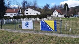 Video / Neka se zna da je danas državni praznik: Zastave BiH poredane na svakom ćošku na putu do Žepča