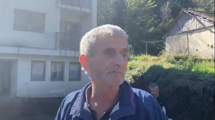 Omer Tašić iz sela Mirci kod Jablanice: Čovjek s djetetom u naručju zaglavio u blato do pasa
