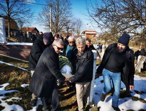 Dženaza klanjana danas  - Avaz