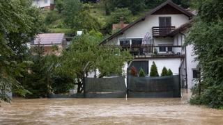 Jako nevrijeme pogodilo Sloveniju: Poplave i evakuacije, pokrenuta i klizišta